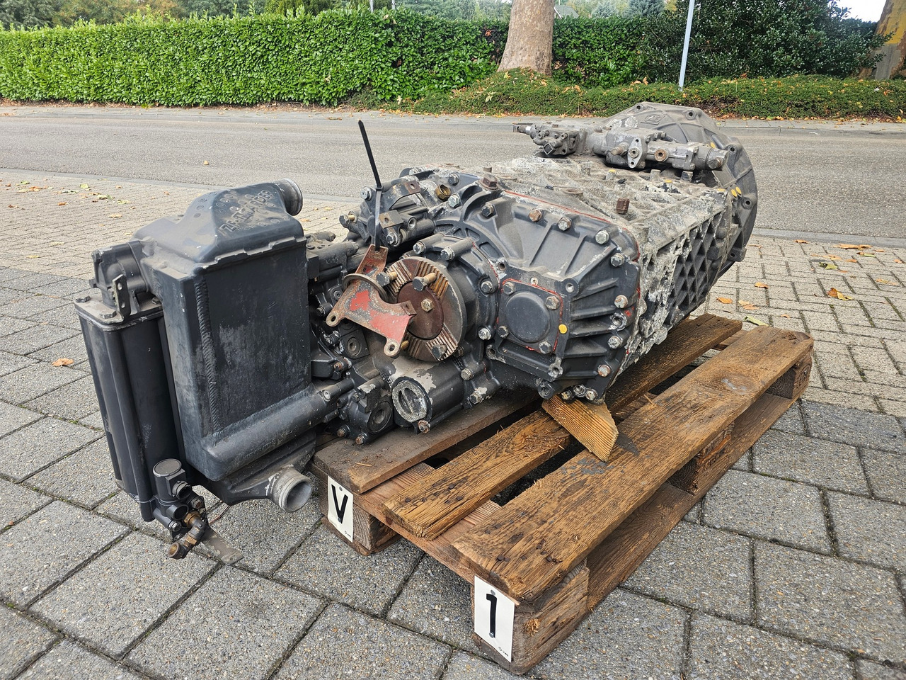 ZF 16 S 2221 TD - علبة التروس - شاحنة: صور 1 ZF 16 S 2221 TD - علبة التروس - شاحنة: صور 1