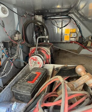 Toyota LAND CRUISER 70 P 4WD - سيارة السحب للتصليح: صور 4 Toyota LAND CRUISER 70 P 4WD - سيارة السحب للتصليح: صور 4