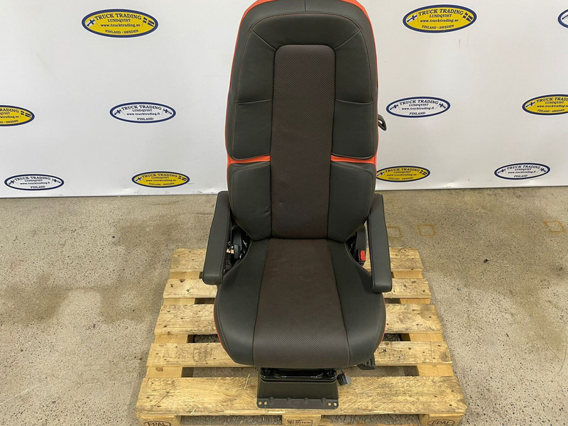 Volvo FH5 - مقاعد السيارات: صور 3 Volvo FH5 - مقاعد السيارات: صور 3
