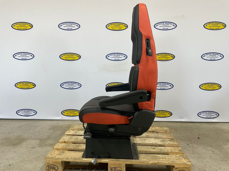 Volvo FH5 - مقاعد السيارات: صور 4 Volvo FH5 - مقاعد السيارات: صور 4