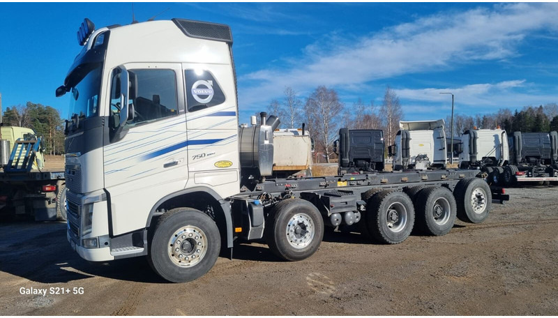 Volvo FH750 New engine and gearbox - الشاسيه شاحنة: صور 1 Volvo FH750 New engine and gearbox - الشاسيه شاحنة: صور 1
