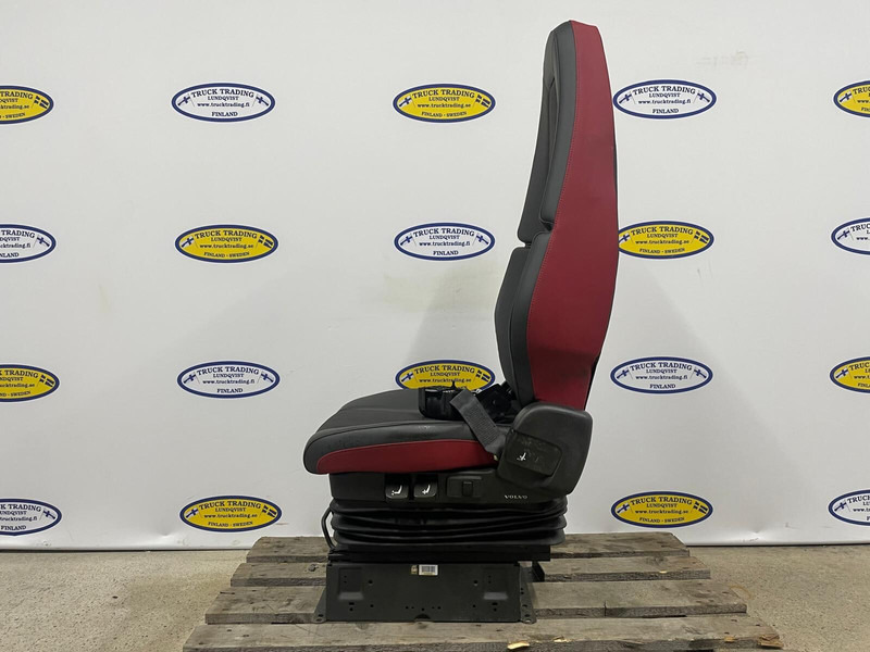 Volvo FH - مقاعد السيارات: صور 2 Volvo FH - مقاعد السيارات: صور 2