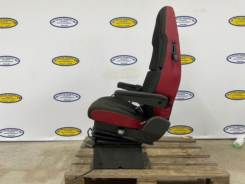 Volvo FH - مقاعد السيارات: صور 2 Volvo FH - مقاعد السيارات: صور 2