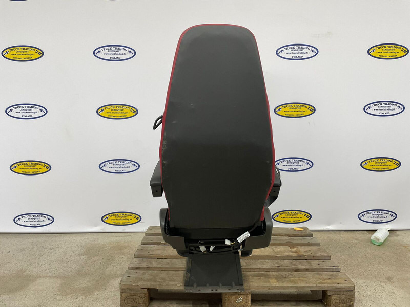 Volvo FH - مقاعد السيارات: صور 5 Volvo FH - مقاعد السيارات: صور 5