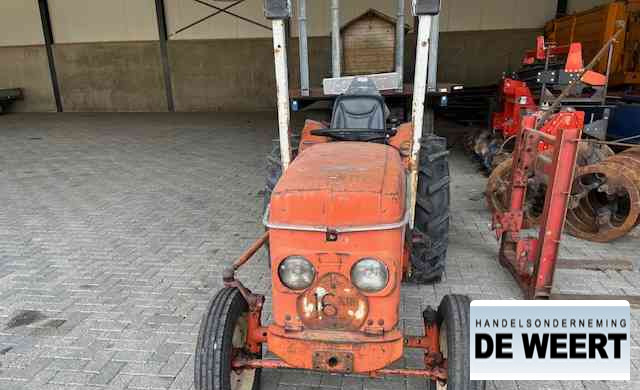 Renault type 50 smalspoor traktor - جرار صغير: صور 4 Renault type 50 smalspoor traktor - جرار صغير: صور 4