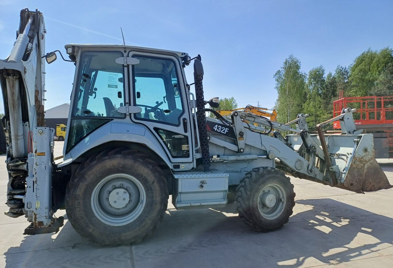 Caterpillar 432F - حفار متعدد الاستخدام: صور 4 Caterpillar 432F - حفار متعدد الاستخدام: صور 4