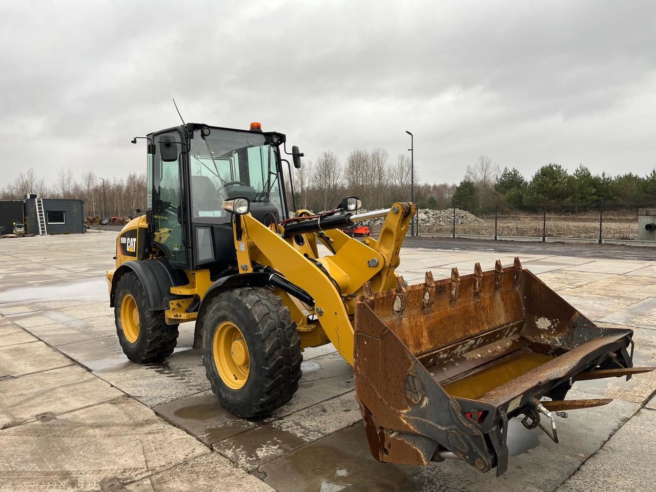 Caterpillar 908M - اللودر بعجل: صور 5 Caterpillar 908M - اللودر بعجل: صور 5