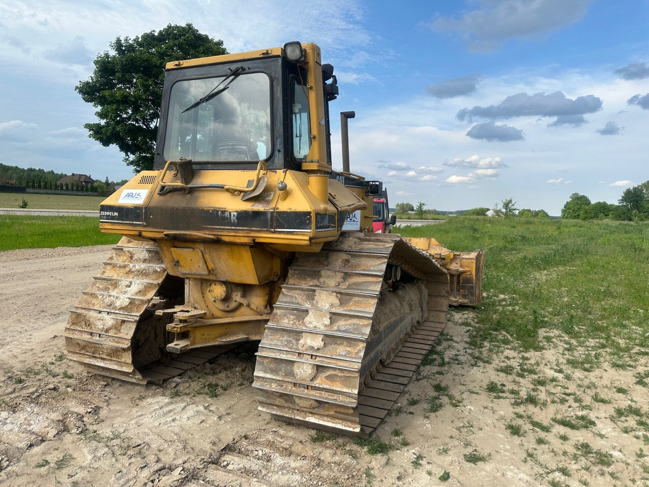 Caterpillar D6M LGP - بلدوزر: صور 4 Caterpillar D6M LGP - بلدوزر: صور 4