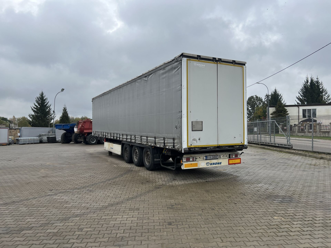 Naczepa ciężarowa KRONE - الخيمة نصف مقطورة: صور 3 Naczepa ciężarowa KRONE - الخيمة نصف مقطورة: صور 3