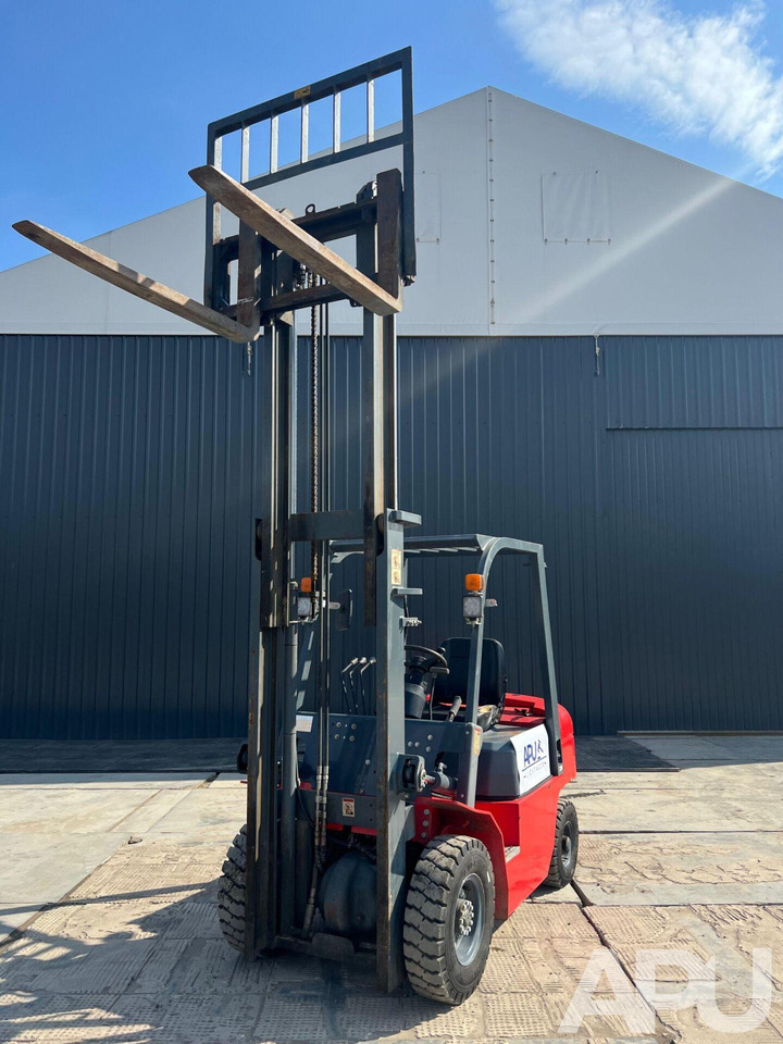 Plus Power VTDD-25 - رافعة شوكية: صور 4 Plus Power VTDD-25 - رافعة شوكية: صور 4