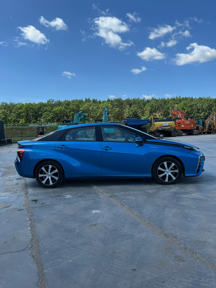 Toyota Mirai - سيدان: صور 5 Toyota Mirai - سيدان: صور 5