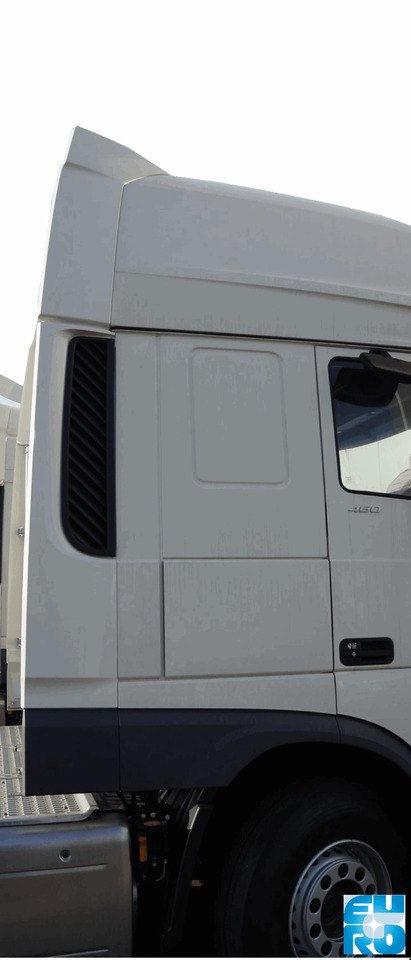 DAF XF 106 SC CABINE SPOILERSET KLAPGEDEELDE LINKS KLEUR H3279 000052 - الكبائن - شاحنة: صور 2 DAF XF 106 SC CABINE SPOILERSET KLAPGEDEELDE LINKS KLEUR H3279 000052 - الكبائن - شاحنة: صور 2