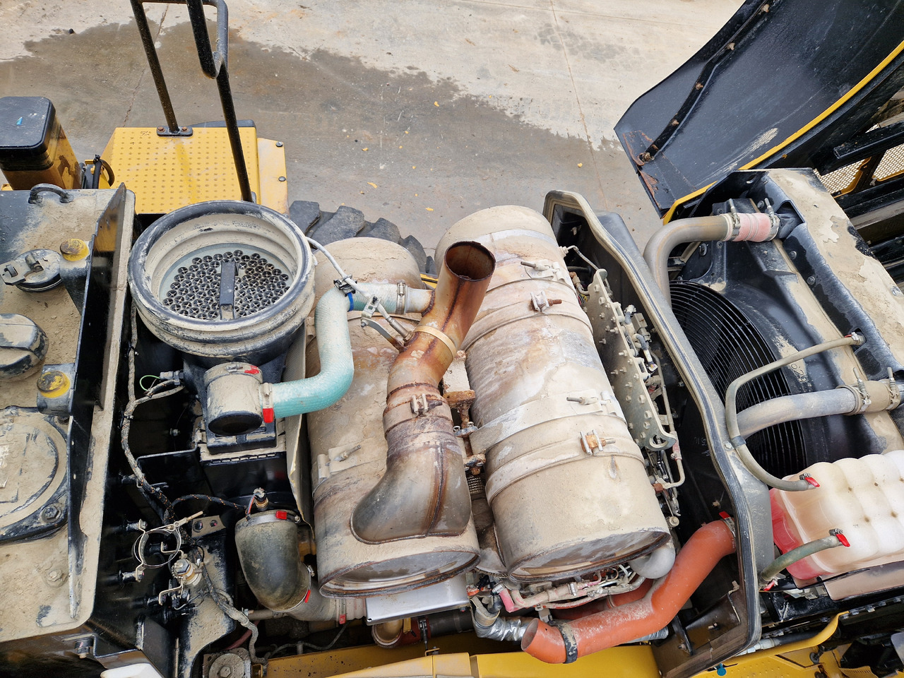 اللودر بعجل CATERPILLAR 972MXE: صور 9