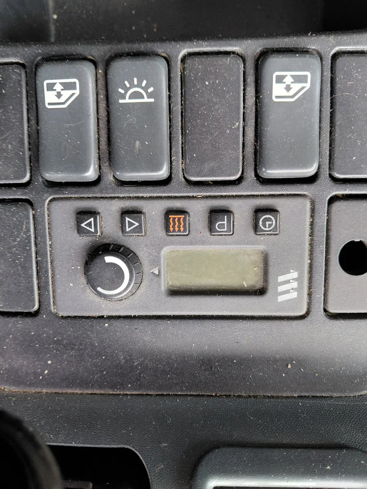 شاحنة ستارة 2014 – Man TGM 18.250 2DR AUTO 4X2: صور 12