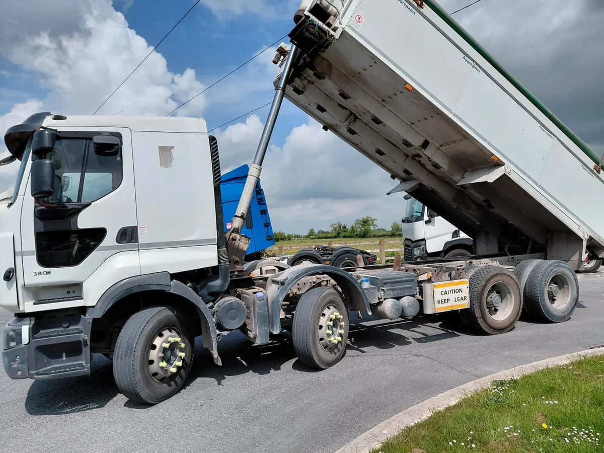 2014 Renault Premium Lander - قلابات: صور 3 2014 Renault Premium Lander - قلابات: صور 3