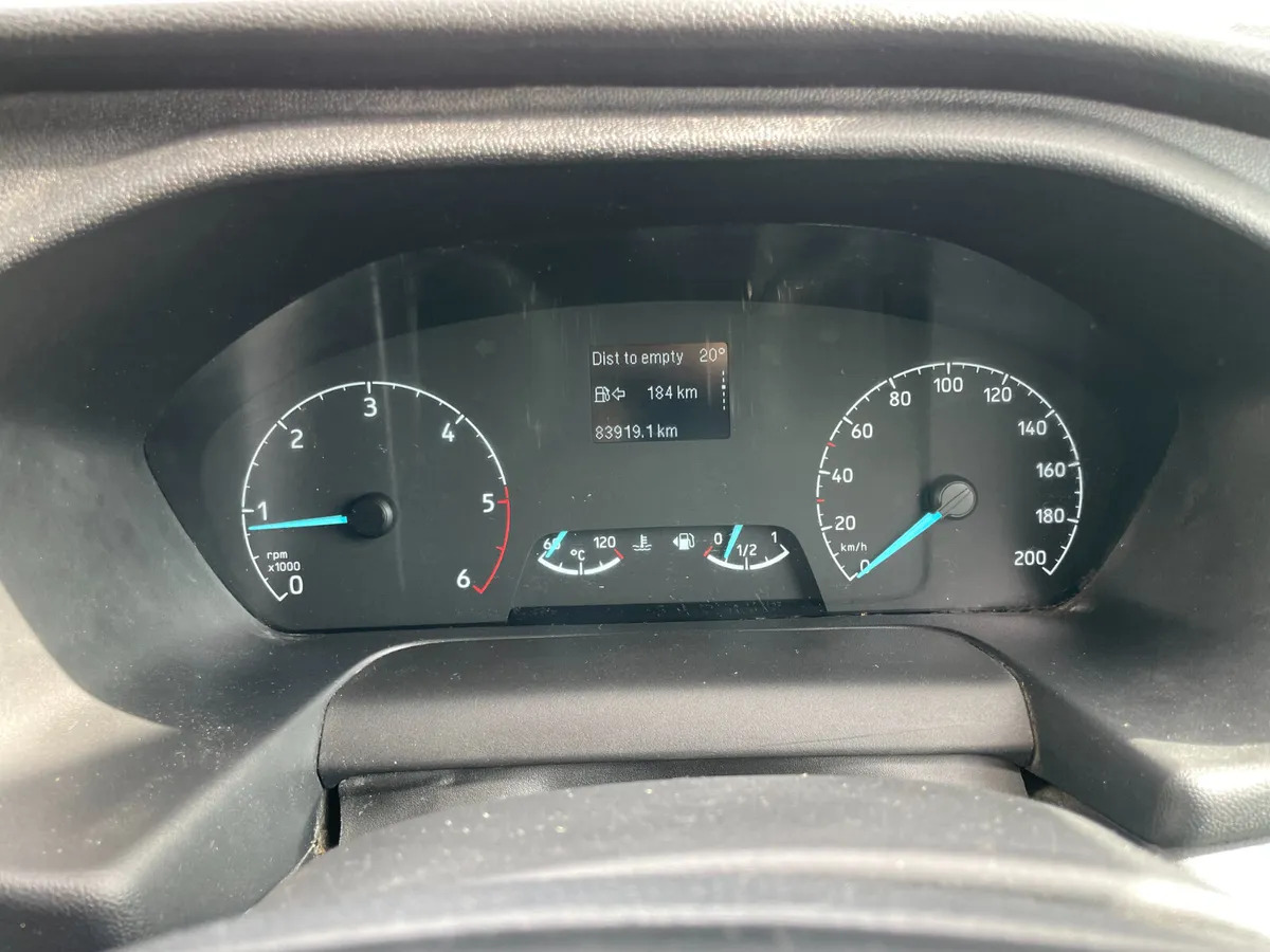 2021 Low Mileage Ford Transit 350L Trend - فان: صور 3 2021 Low Mileage Ford Transit 350L Trend - فان: صور 3