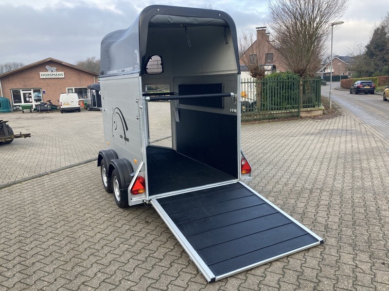 عربة نقل خيل CHEVAL Liberté Gold One paardentrailer: صور 9 عربة نقل خيل CHEVAL Liberté Gold One paardentrailer: صور 9