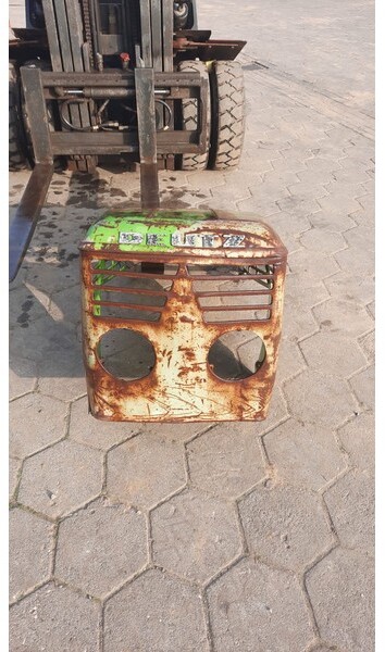 Deutz-Fahr 4006-5206 - هود - الآلات والماكينات الزراعية: صور 1 Deutz-Fahr 4006-5206 - هود - الآلات والماكينات الزراعية: صور 1