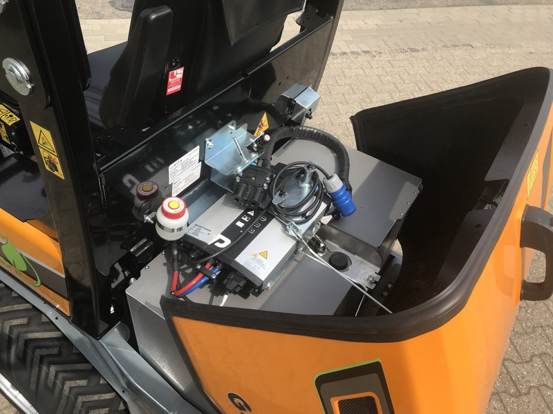 Giant G2200E - لودر مفصلي صغير: صور 5 Giant G2200E - لودر مفصلي صغير: صور 5