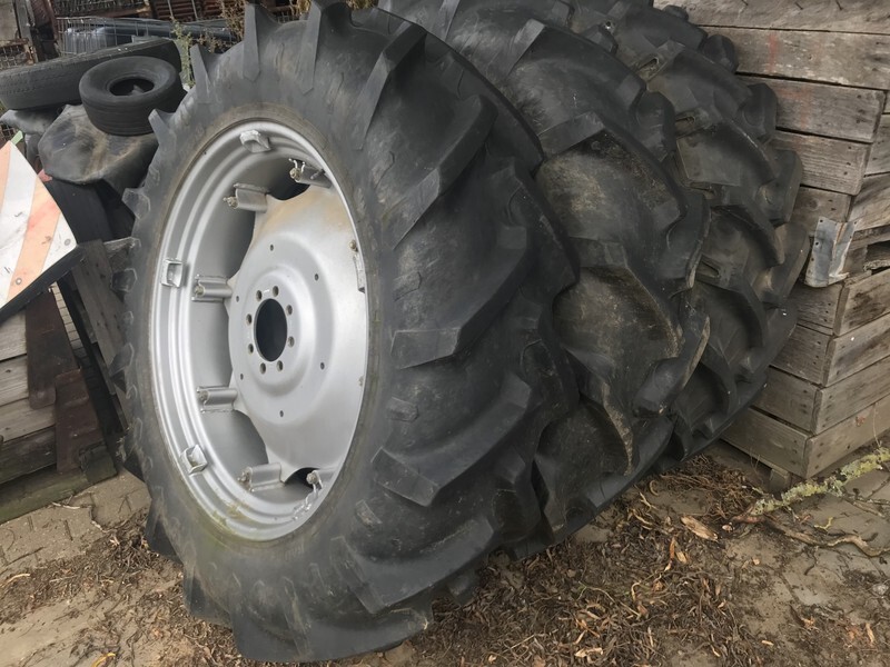 Stel wielen 14.9R38 Pirelli - عجلات - الآلات والماكينات الزراعية: صور 1 Stel wielen 14.9R38 Pirelli - عجلات - الآلات والماكينات الزراعية: صور 1