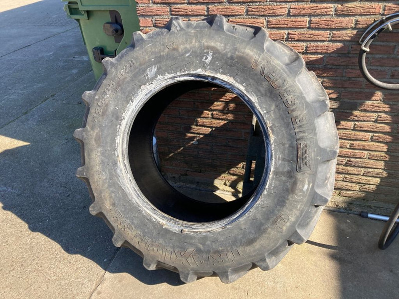 Vredestein 420/85R28 Traxion 85 - الإطارات - الآلات والماكينات الزراعية: صور 2 Vredestein 420/85R28 Traxion 85 - الإطارات - الآلات والماكينات الزراعية: صور 2