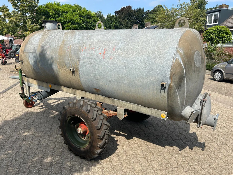 Watertank Watertank met drinkvlotter - المقطورة الزراعية: صور 4 Watertank Watertank met drinkvlotter - المقطورة الزراعية: صور 4