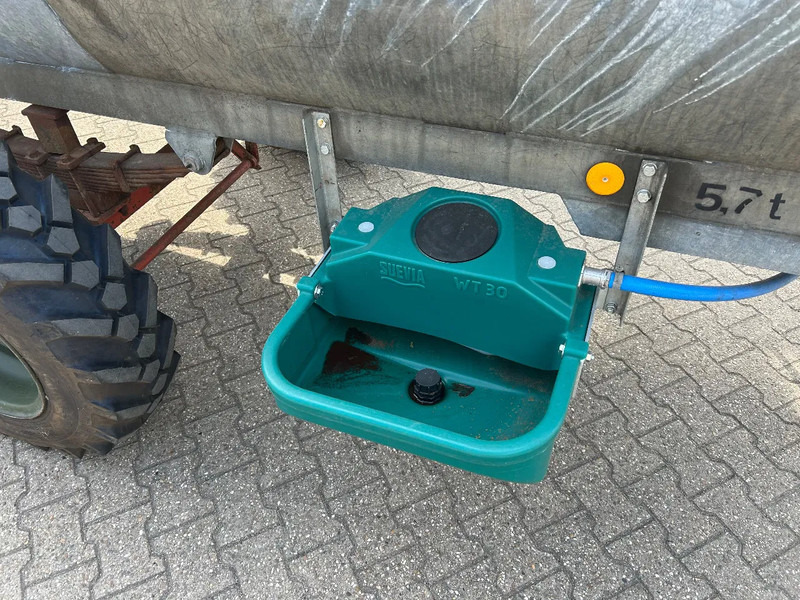 Watertank Watertank met drinkvlotter - المقطورة الزراعية: صور 2 Watertank Watertank met drinkvlotter - المقطورة الزراعية: صور 2