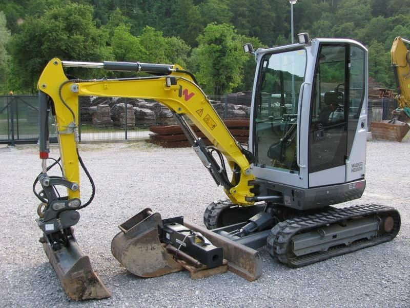 Wacker Neuson EZ26 2 žlici + NOVO kladivo - حفارة مصغرة: صور 1 Wacker Neuson EZ26 2 žlici + NOVO kladivo - حفارة مصغرة: صور 1