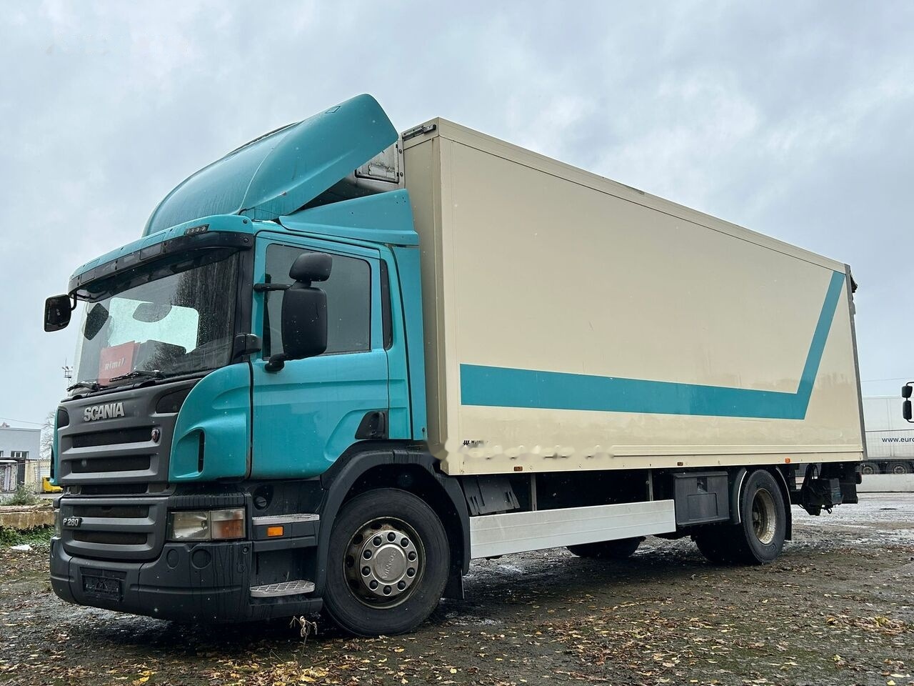 Scania P280 - مبردة شاحنة: صور 1 Scania P280 - مبردة شاحنة: صور 1