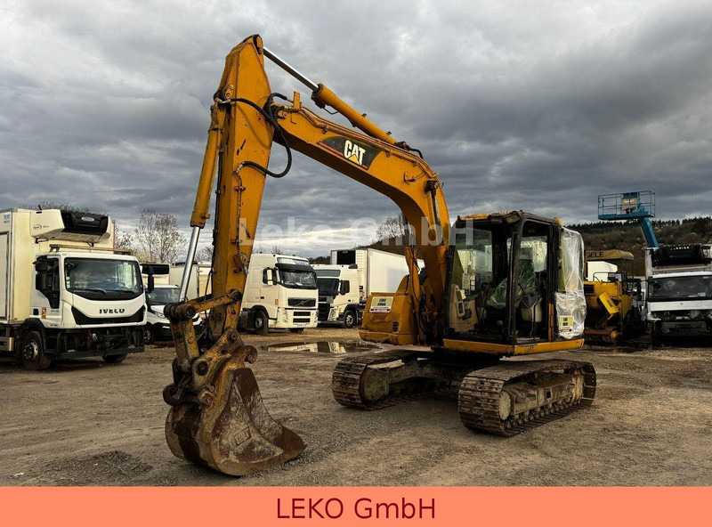Caterpillar 311C Mit Zwei Löffeln - حفارات زحافة: صور 3 Caterpillar 311C Mit Zwei Löffeln - حفارات زحافة: صور 3