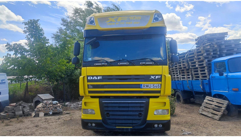 DAF XF 105.410 Tractor Lowdeck - MEGA - شاحنة جرار: صور 2 DAF XF 105.410 Tractor Lowdeck - MEGA - شاحنة جرار: صور 2