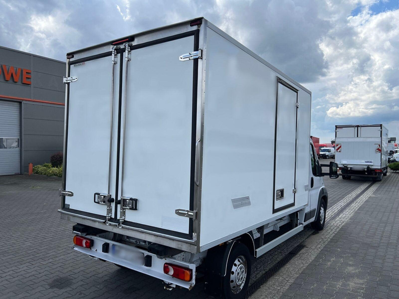 Fiat Ducato Kontener Chłodnia/Mroźnia 3x Drzwi 230V Salon PL - الشاحنات الصغيرة المبردة: صور 4 Fiat Ducato Kontener Chłodnia/Mroźnia 3x Drzwi 230V Salon PL - الشاحنات الصغيرة المبردة: صور 4