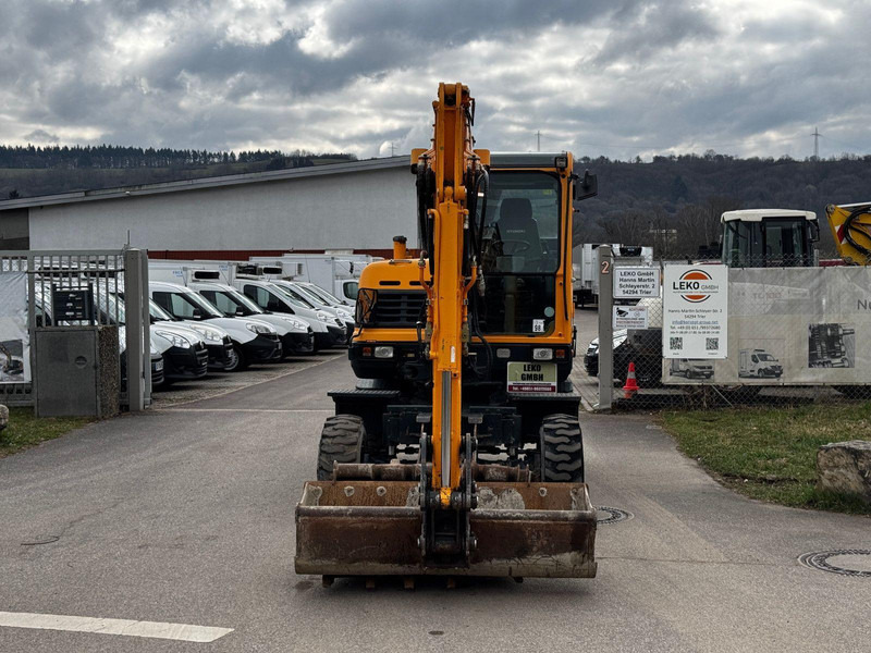 Hyundai Robex 55W-9A - حفارة على عجلات: صور 3 Hyundai Robex 55W-9A - حفارة على عجلات: صور 3