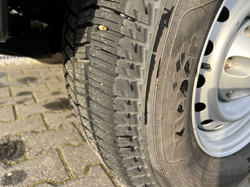 Isuzu Satellite 4X4 Kontener Chłodnia/Mroźnia + 230V ThermoKing - الشاحنات الصغيرة المبردة: صور 5 Isuzu Satellite 4X4 Kontener Chłodnia/Mroźnia + 230V ThermoKing - الشاحنات الصغيرة المبردة: صور 5