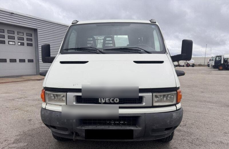 Iveco 35C15 - شاحنة جرار: صور 2 Iveco 35C15 - شاحنة جرار: صور 2