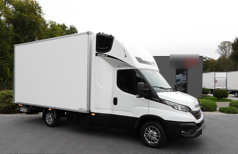 Iveco DAILY 35S18 KONTENER HI-MATIC WINDA 8 PALET TEMPOMAT NAWIGACJA L - الشاحنات الصغيرة صندوق مغلق: صور 1 Iveco DAILY 35S18 KONTENER HI-MATIC WINDA 8 PALET TEMPOMAT NAWIGACJA L - الشاحنات الصغيرة صندوق مغلق: صور 1