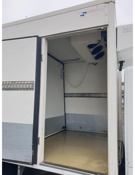 مبردة شاحنة Iveco DAILY 60C15 60-150 TWO-CHAMBER REFRIGERATOR CONTAINER ISOTHERM F: صور 14 مبردة شاحنة Iveco DAILY 60C15 60-150 TWO-CHAMBER REFRIGERATOR CONTAINER ISOTHERM F: صور 14