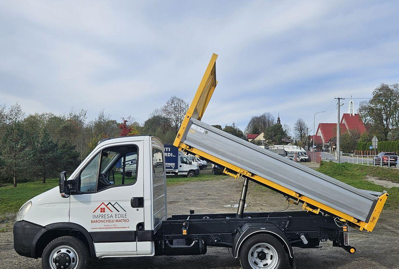 Iveco Daily 35c-15 3 way tipper - قلاب صغير: صور 4 Iveco Daily 35c-15 3 way tipper - قلاب صغير: صور 4