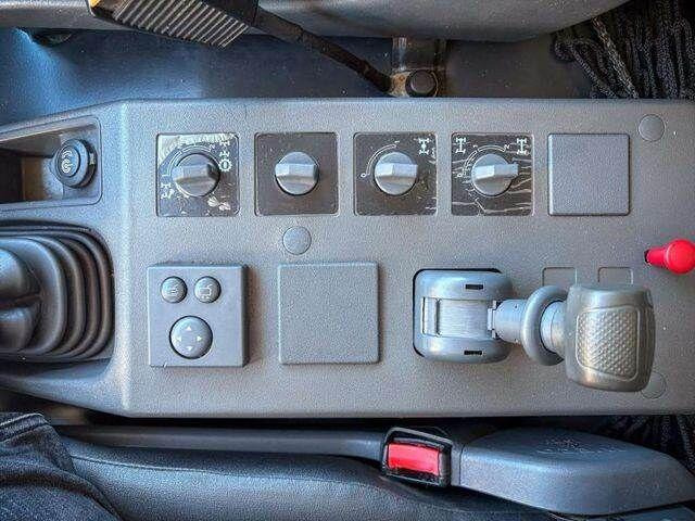 الشاسيه شاحنة, شاحنة كرين Iveco EUROCARGO 4x4 Offroad Camper Winde: صور 13