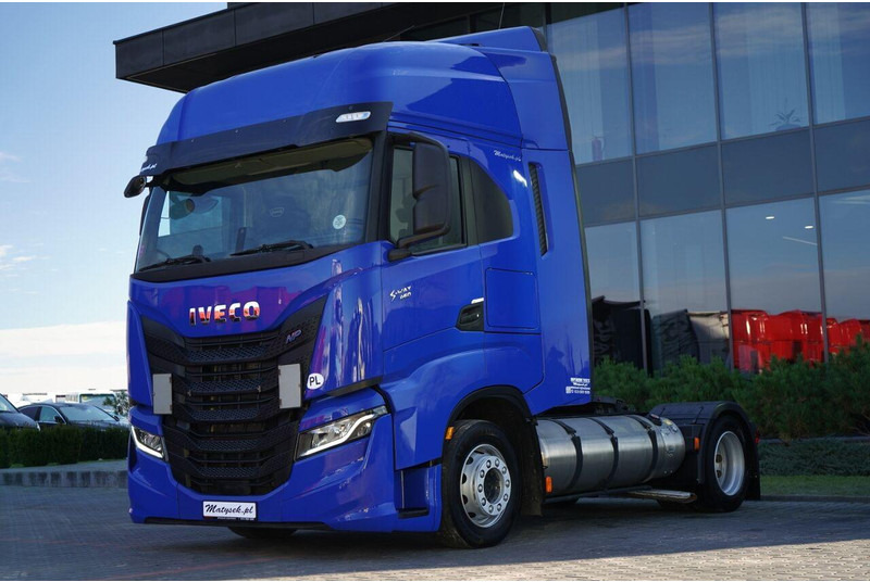 Iveco S-Way 460 - شاحنة جرار: صور 1 Iveco S-Way 460 - شاحنة جرار: صور 1
