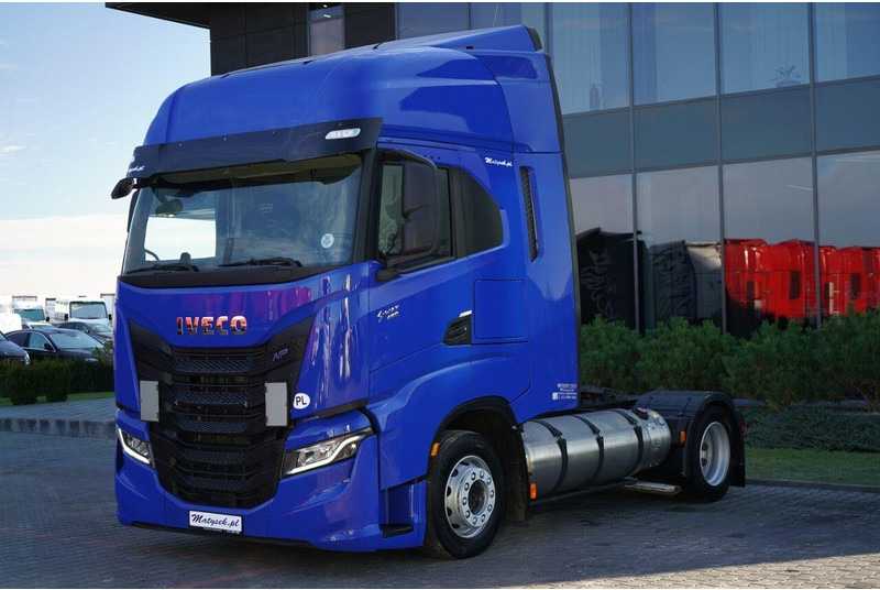 Iveco S-Way 460 - شاحنة جرار: صور 2 Iveco S-Way 460 - شاحنة جرار: صور 2