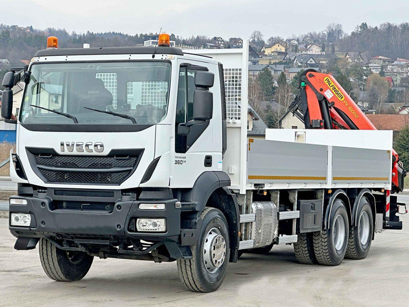 Iveco TRAKKER 360 * PRITSCHE 6,80* PK 16002 B+FUNK*6x4 - شاحنات مسطحة, شاحنة كرين: صور 4 Iveco TRAKKER 360 * PRITSCHE 6,80* PK 16002 B+FUNK*6x4 - شاحنات مسطحة, شاحنة كرين: صور 4