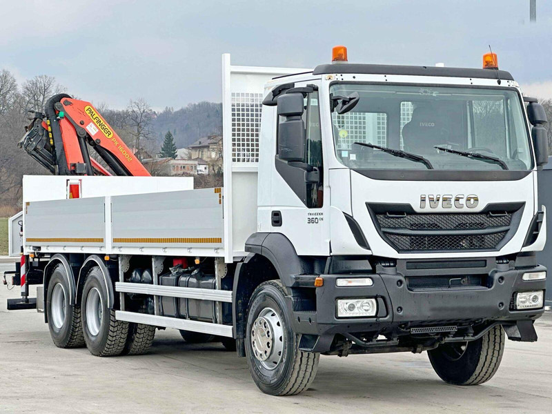 Iveco TRAKKER 360 * PRITSCHE 6,80* PK 16002 B+FUNK*6x4 - شاحنات مسطحة, شاحنة كرين: صور 3 Iveco TRAKKER 360 * PRITSCHE 6,80* PK 16002 B+FUNK*6x4 - شاحنات مسطحة, شاحنة كرين: صور 3