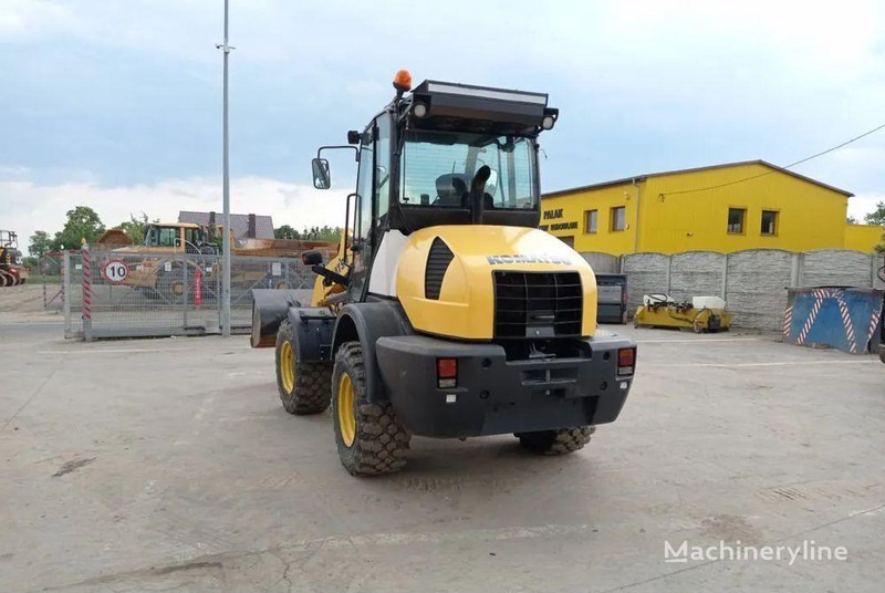 Komatsu WA 90-6 wheel loader - اللودر بعجل: صور 3 Komatsu WA 90-6 wheel loader - اللودر بعجل: صور 3