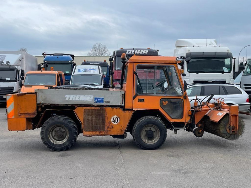 Kramer 601 - سياره كنس شوارع: صور 1 Kramer 601 - سياره كنس شوارع: صور 1