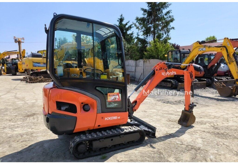 Kubota KX016-4 - Crawler mini excavator - حفارة مصغرة: صور 5 Kubota KX016-4 - Crawler mini excavator - حفارة مصغرة: صور 5