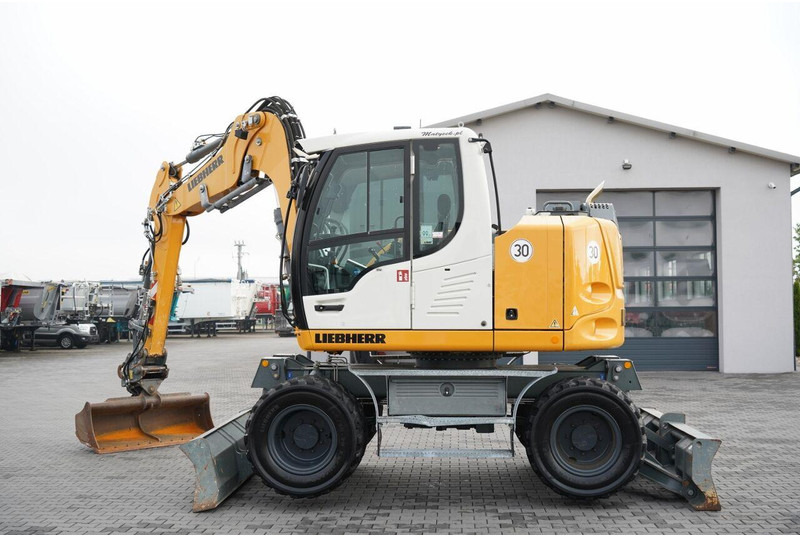Liebherr 910 COMPACT LITRONIC  / KOPARKA KOŁOWA / KLIMATYZACJA / KAMERA - حفارة على عجلات: صور 2 Liebherr 910 COMPACT LITRONIC  / KOPARKA KOŁOWA / KLIMATYZACJA / KAMERA - حفارة على عجلات: صور 2