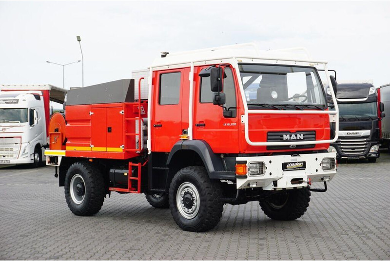 MAN LE 220 / 4 X 4 / DOKA / STRAŻ POZARNA - المطافئ: صور 2 MAN LE 220 / 4 X 4 / DOKA / STRAŻ POZARNA - المطافئ: صور 2