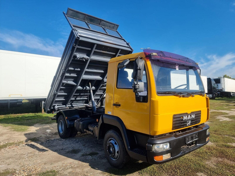 MAN LE 8.180 Meiller Kipper Three-Sided Tipper - 3 old. billencs - T - قلابات: صور 1 MAN LE 8.180 Meiller Kipper Three-Sided Tipper - 3 old. billencs - T - قلابات: صور 1