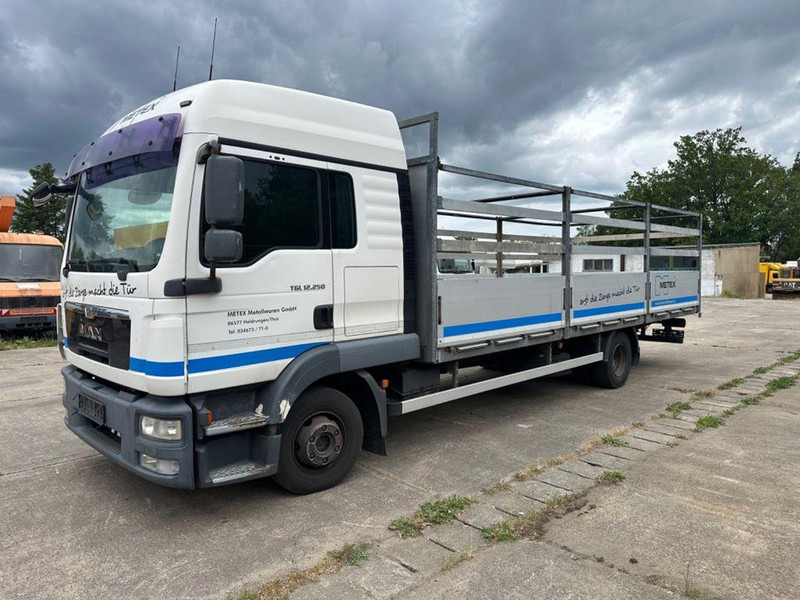 MAN TGL 12 250 euró5 - شاحنات مسطحة, شاحنة كرين: صور 1 MAN TGL 12 250 euró5 - شاحنات مسطحة, شاحنة كرين: صور 1